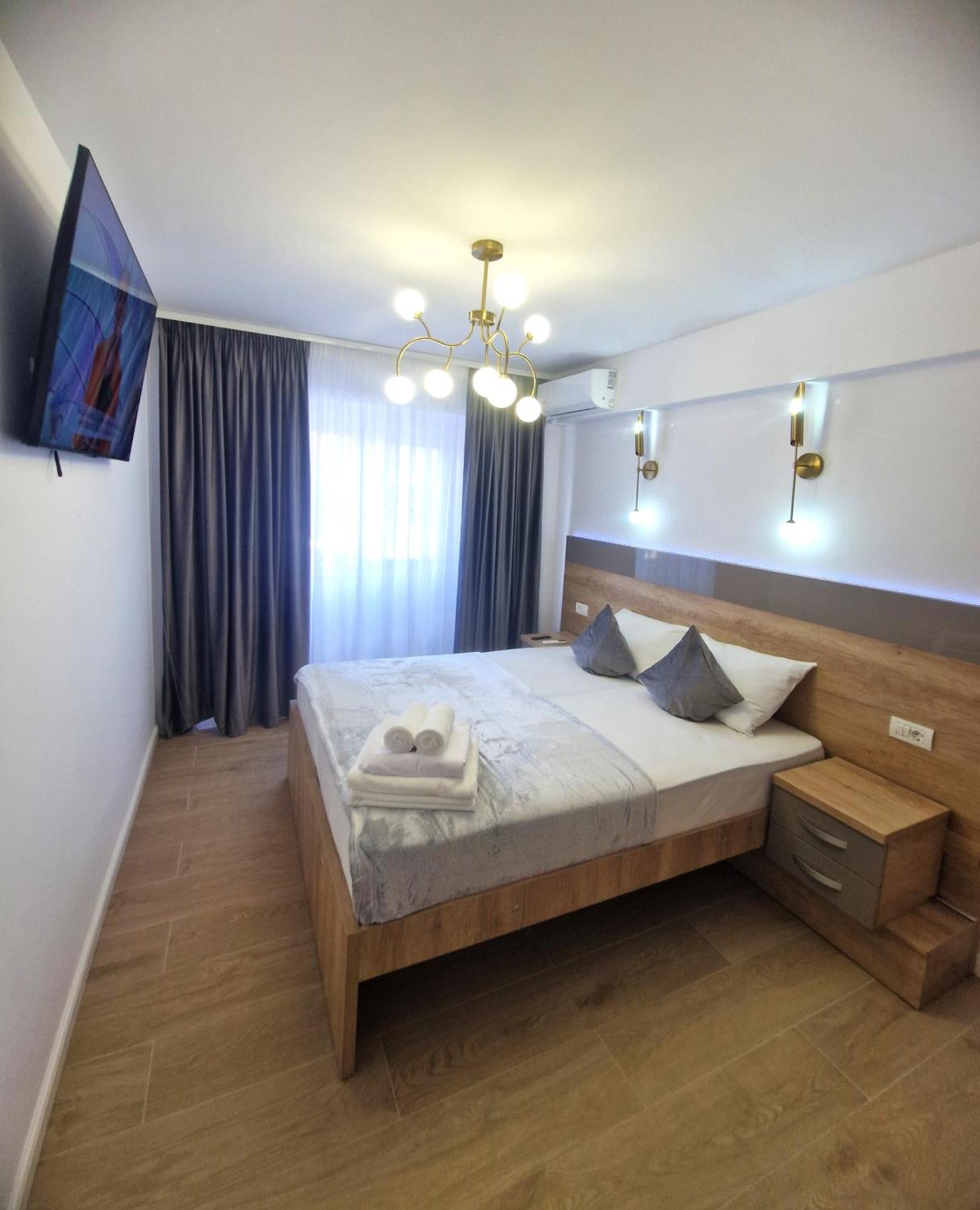 Ultracentral Luxury Apartament Curtea de Argeş Dış mekan fotoğraf