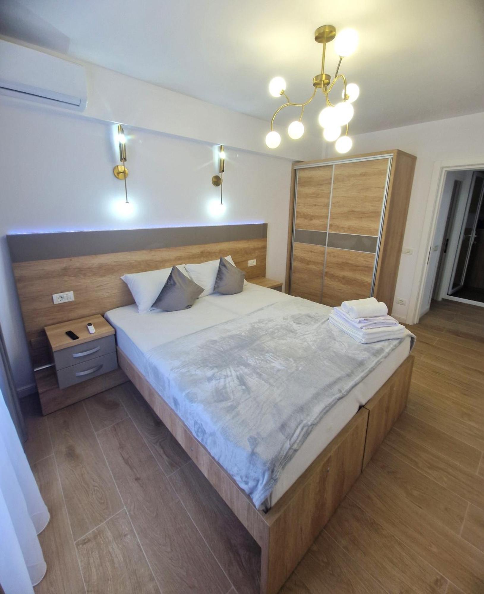 Ultracentral Luxury Apartament Curtea de Argeş Dış mekan fotoğraf